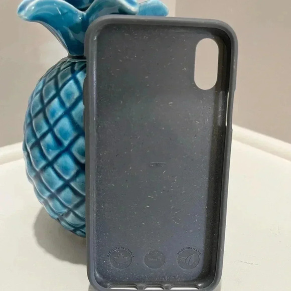 Pela XS iPhone Case Limited Edition Shark  Bite - Picture 3 of 5
